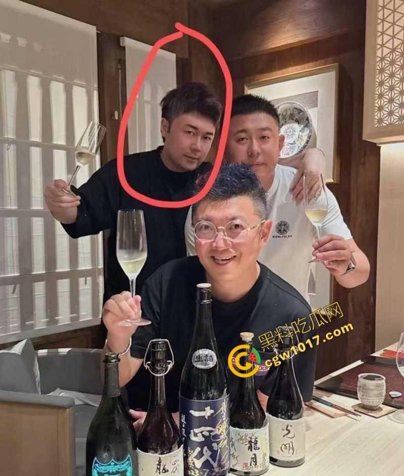 吴亦凡事件女主【都美竹】献身京圈50岁灰产大佬！三里屯酒店激情交欢性爱视频流出引发全网热议！-6