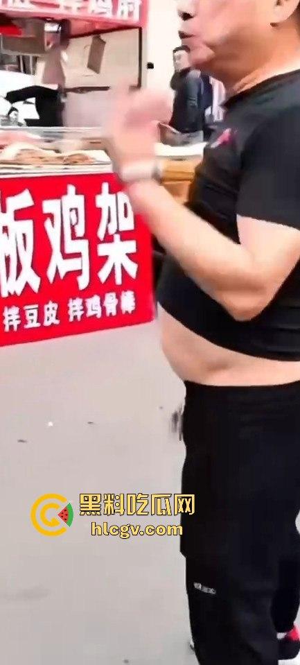 全国猛人集锦！拿刀挑衅警察还真不怂，结果被摁倒秒怂，真当自己是武林高手？-3